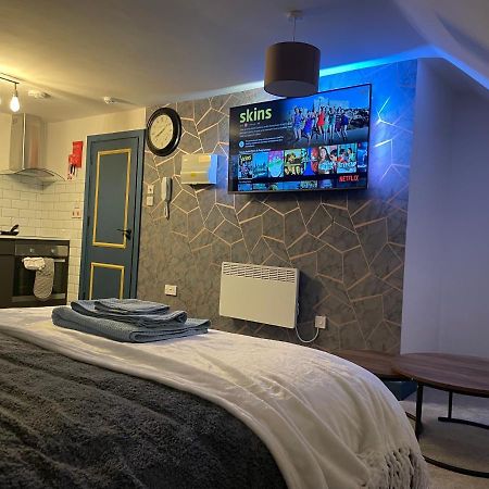 Lovely Studio Apartment Located In Birmingham Exterior foto
